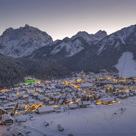 Apartamento Alpine Planica With Sauna - Happy